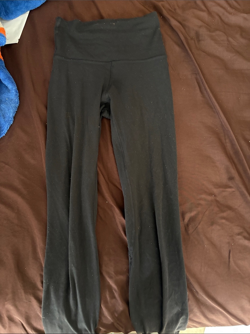 black lululemon leggings